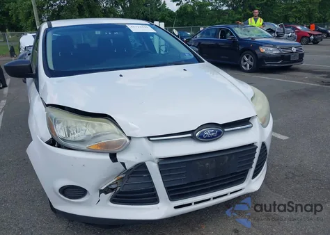 2014 Ford Focus S from USA, damaged, VIN 1FADP3E24EL112871